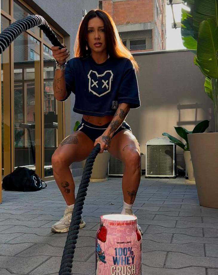 CROPPED FEMININO COLLEGE